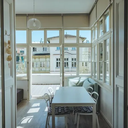 Art Nouveau Weranda *